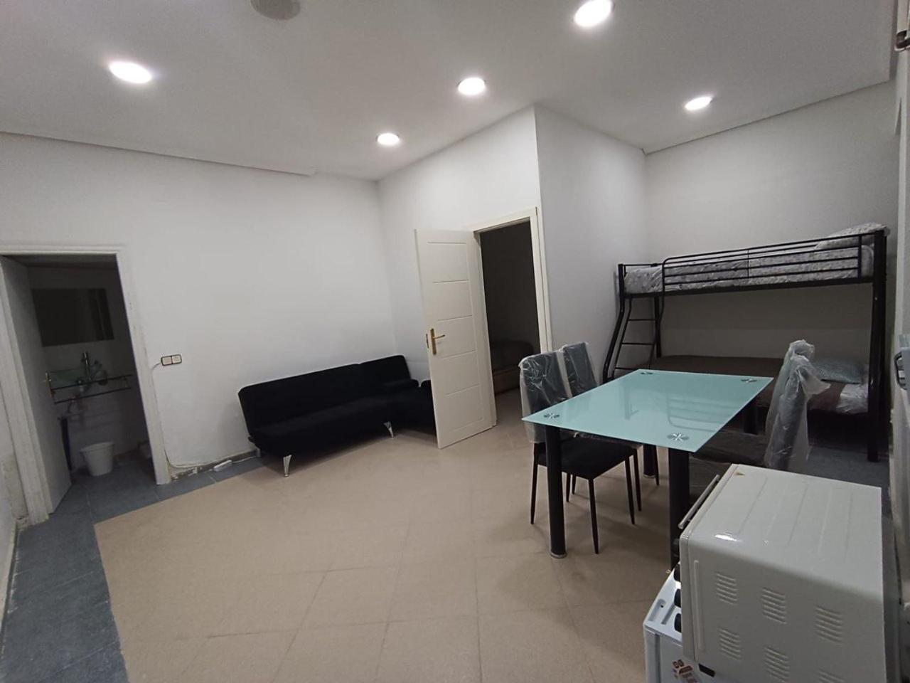 Parsa Residencial House Hotel Мадрид Екстериор снимка
