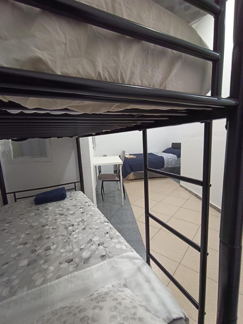 Parsa Residencial House Hotel Мадрид Екстериор снимка