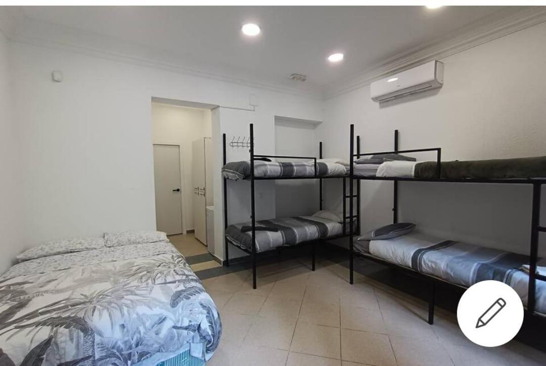 Parsa Residencial House Hotel Мадрид Екстериор снимка