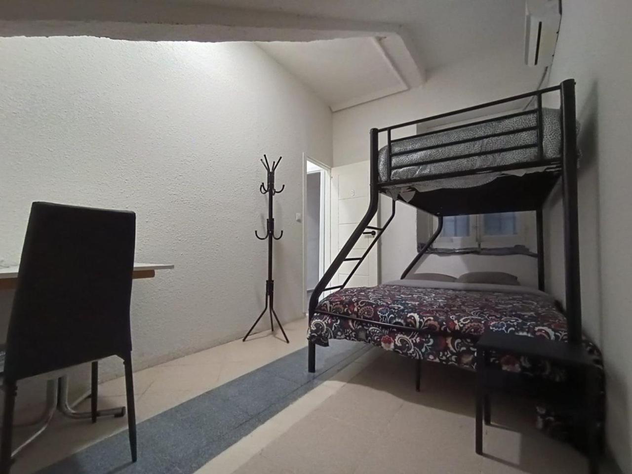 Parsa Residencial House Hotel Мадрид Екстериор снимка