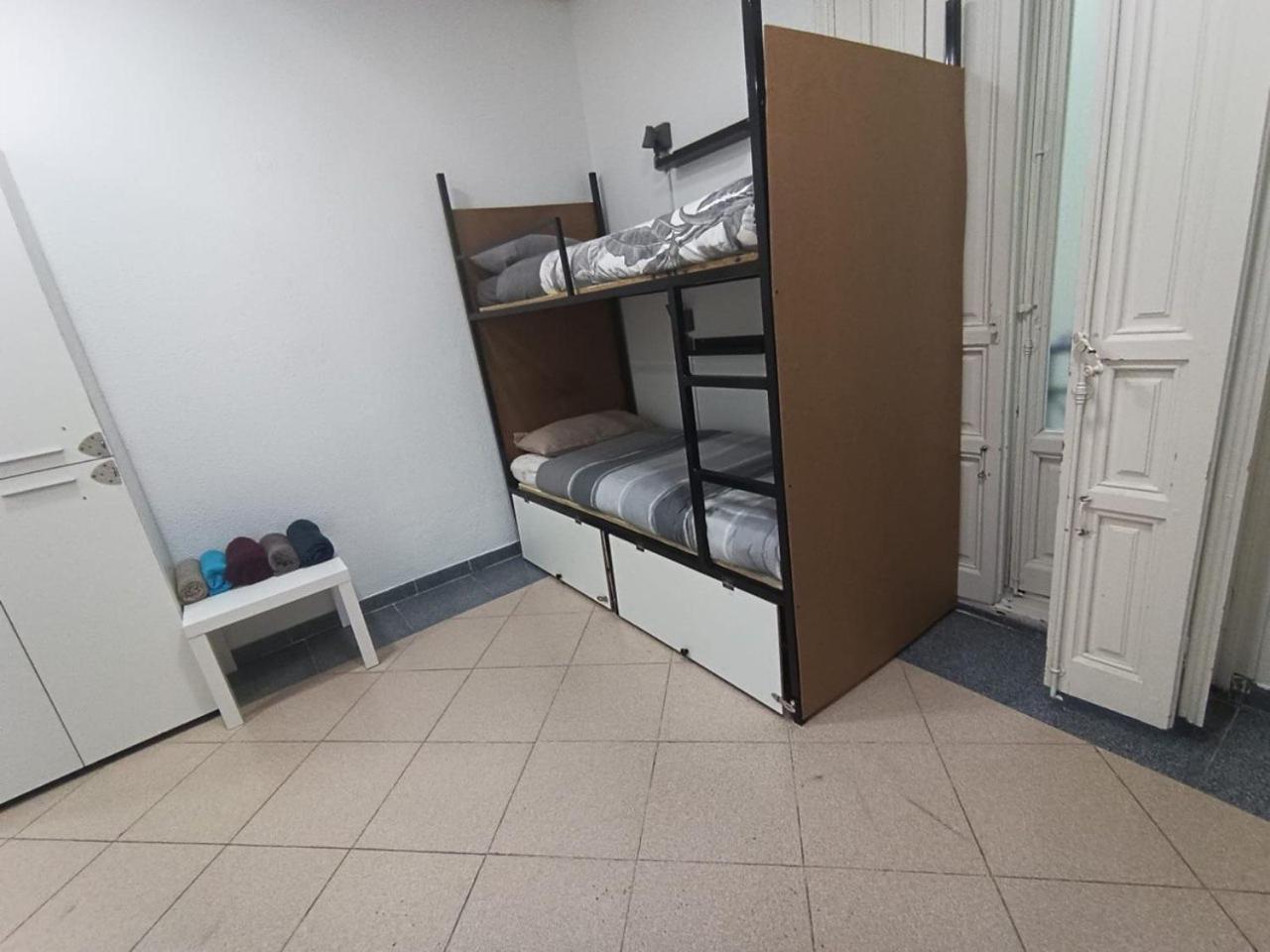 Parsa Residencial House Hotel Мадрид Екстериор снимка